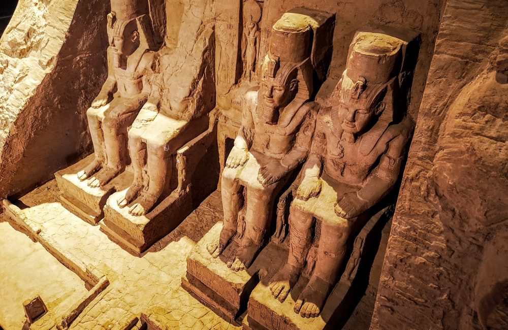 abu-simbel-4862713_1280