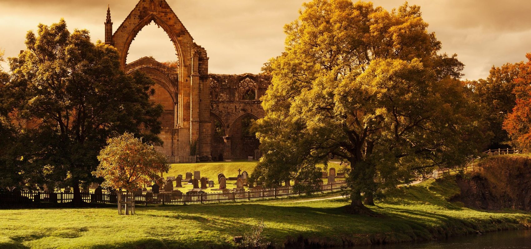 bolton-abbey-89222_1920