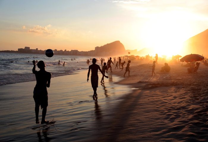 people-2359870_1280