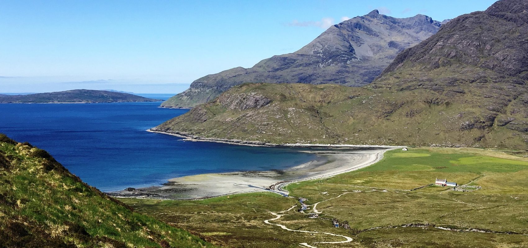scotland-2141117_1920