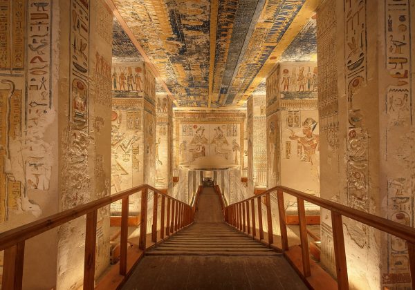 tomb-4300251_1280