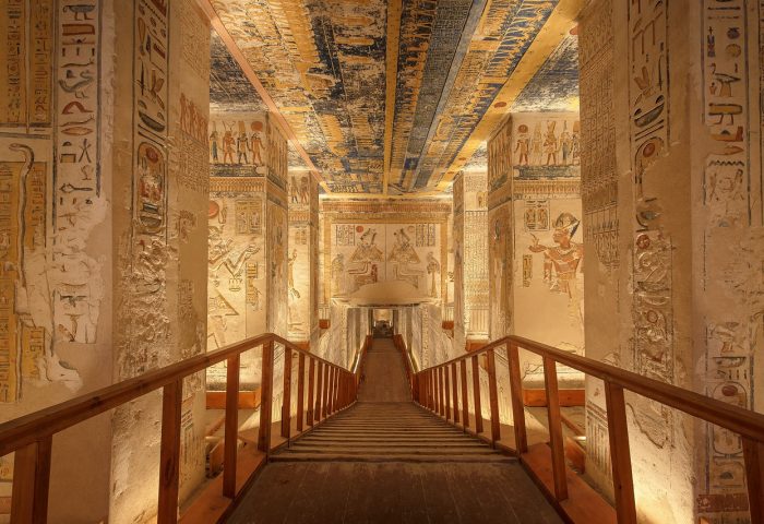 tomb-4300251_1280
